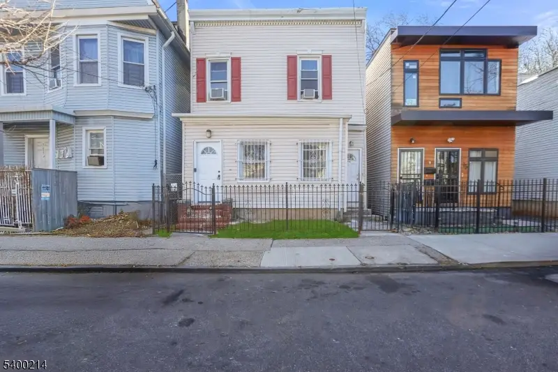 790 S 14th St, Newark, NJ 07108 - #1