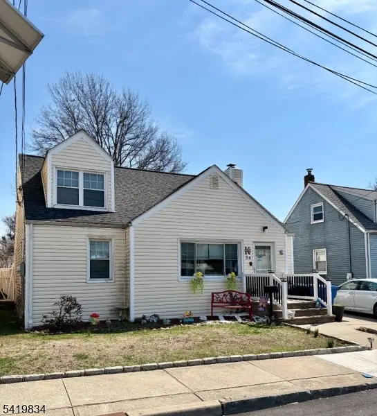 34 Ling St, Woodbridge Twp., NJ 08863