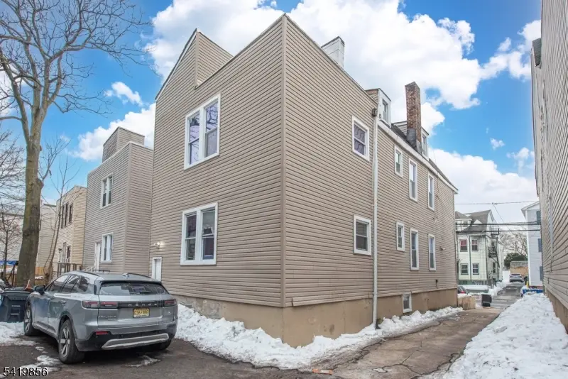 303 S 11th St, Newark, NJ 07103 - #3