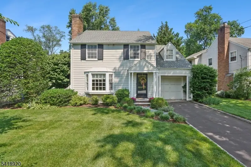 66 Springbrook Rd, Springfield, NJ 07081 - #2