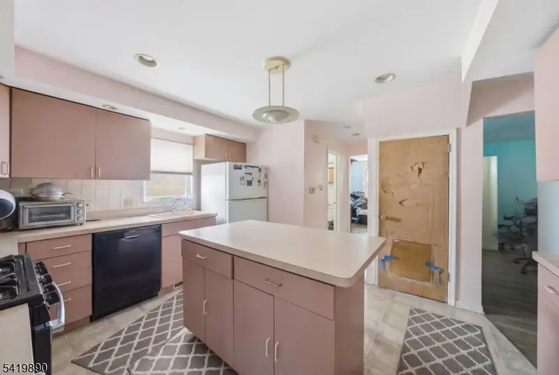 106 Summit Avenue, Bloomfield, NJ 07003 - #2