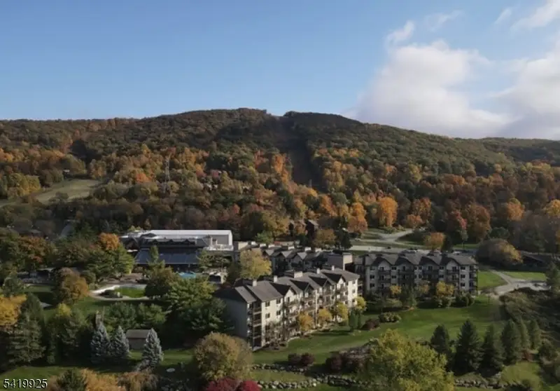 2 Chamonix Dr #427, Vernon Center, NJ 07462 - #1