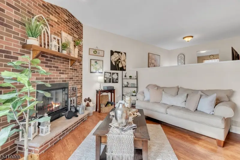 137 Sunnyvale Ct, Franklin, NJ 08873 - #3