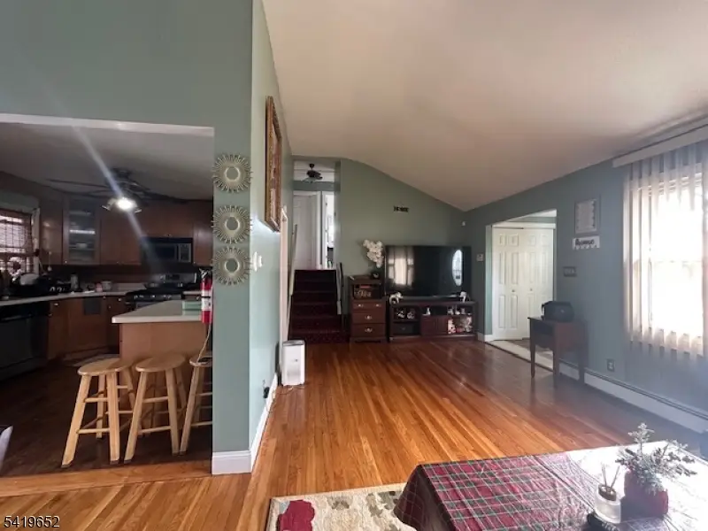 118 Markowitz St, Carteret, NJ 07008 - #3