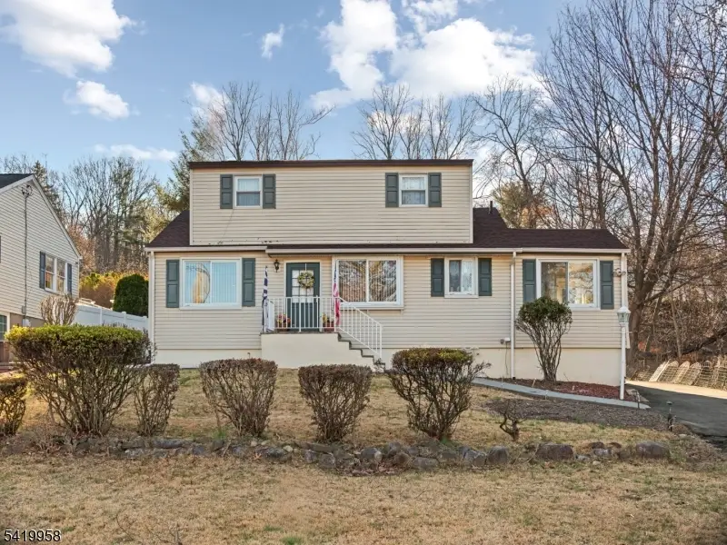 544 Goffle Hill Rd, Hawthorne, NJ 07506 - #1