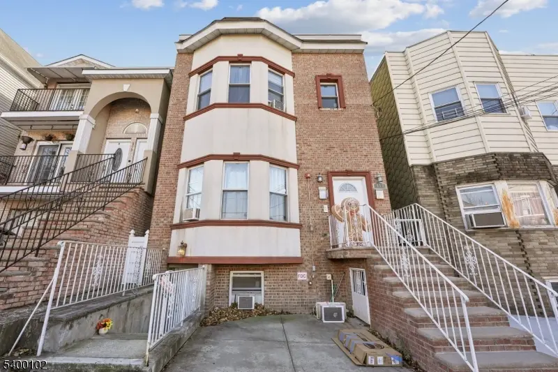 717 16th St, Union City, NJ 07087 - #1