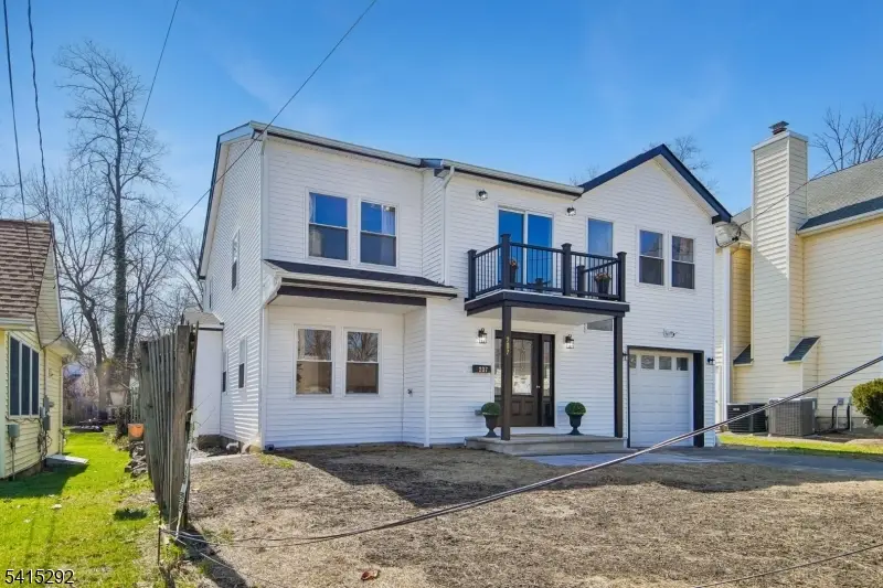 207 Lake Shore Dr, Lake Hiawatha, NJ 07034 - #3