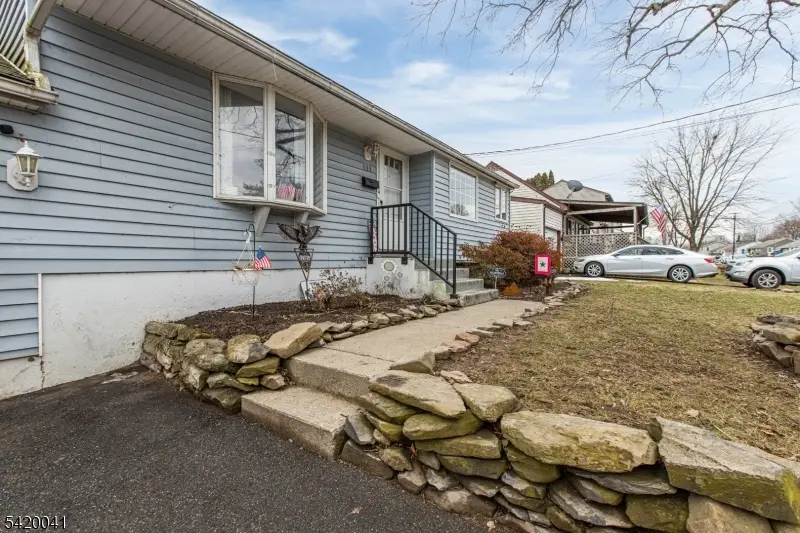 135 Riverview Rd, Phillipsburg, NJ 08865 - #3