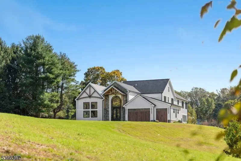 465 Cherry Ln, Mendham, NJ 07945 - #1