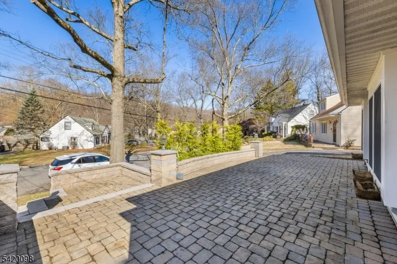 15 Nestro Rd, West Orange, NJ 07052 - #2