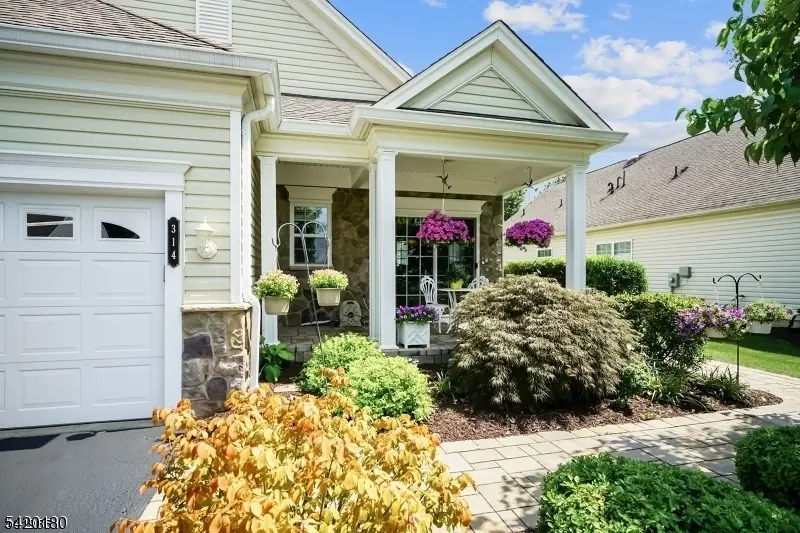 314 Biltmore Ln, Franklin, NJ 08873 - #2