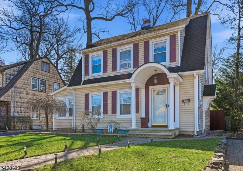 528 Wyndham Rd, Teaneck, NJ 07666 - #3