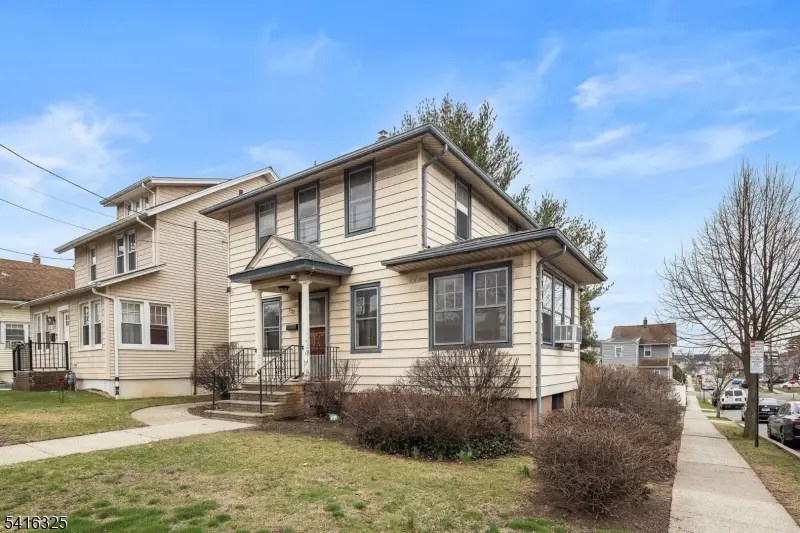 520 Rutherford Ave, Lyndhurst, NJ 07071 - #2