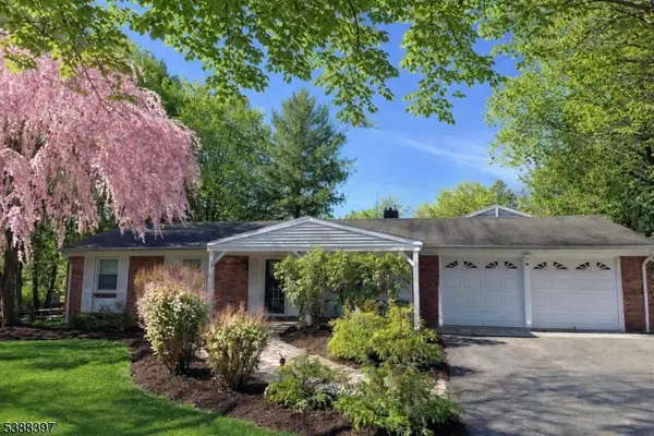 44 Hoffman Dr, Califon Boro, NJ 07830