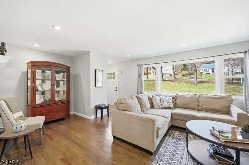 28 Raynor Rd, Morris, NJ 07960 - #2