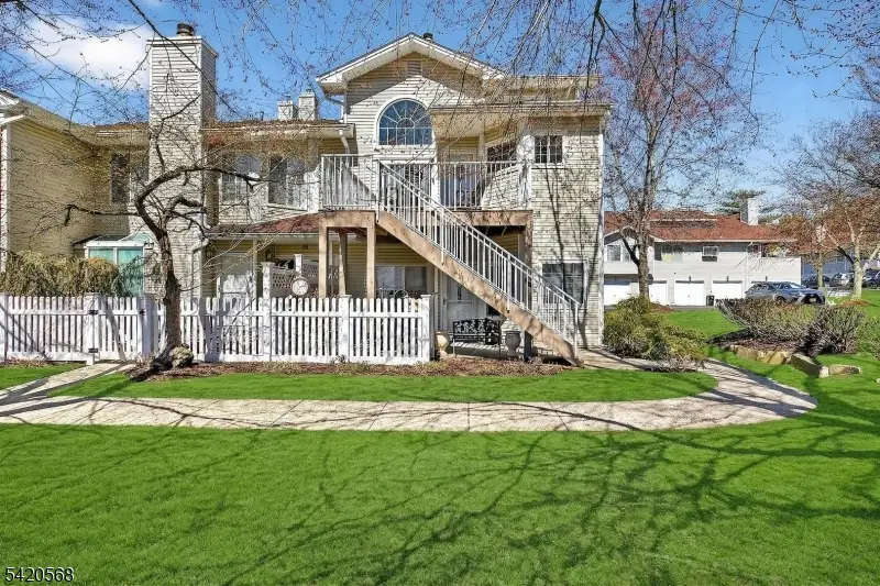 48 Academy Court, The Hills, NJ 07921 - #1