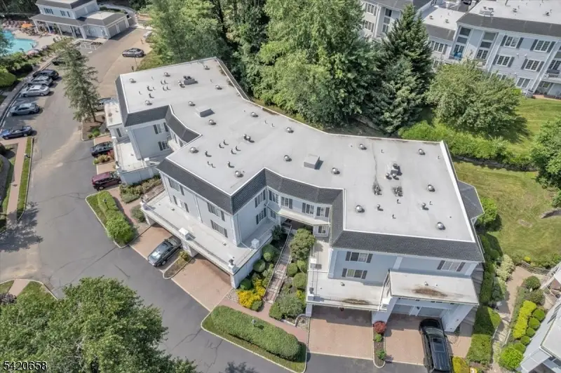 240 Riveredge Dr, Chatham, NJ 07928 - #2