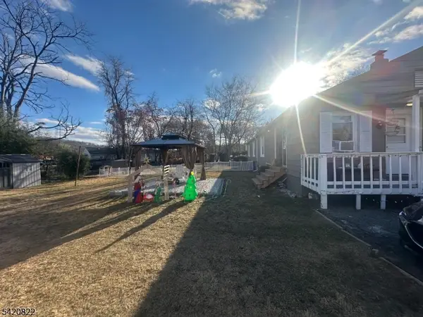 71 Washington Ave, Victory Gardens Boro, NJ 07801