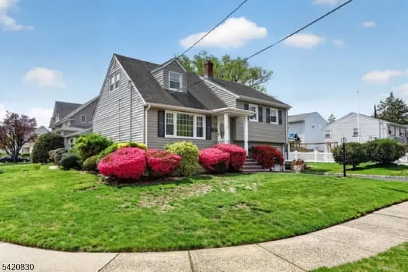 53 Patricia Pl, Clifton, NJ 07012 - #2