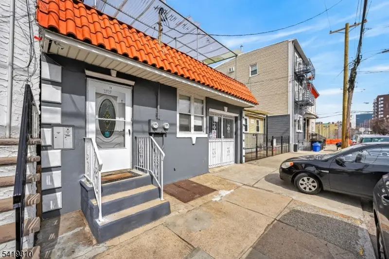99 Bruen St, Newark, NJ 07105 - #3