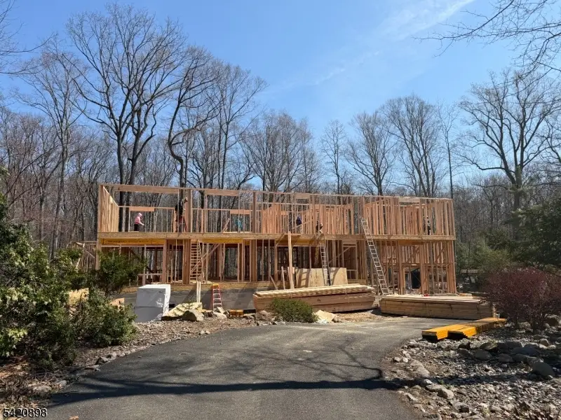 20 Cambridge Dr, Allendale, NJ 07401 - #2