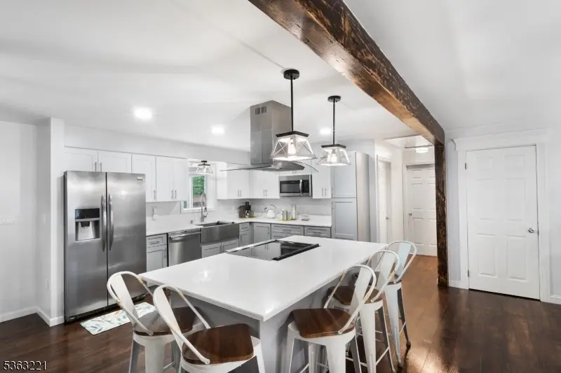 4 Grove St, Hampton, NJ 07860 - #3