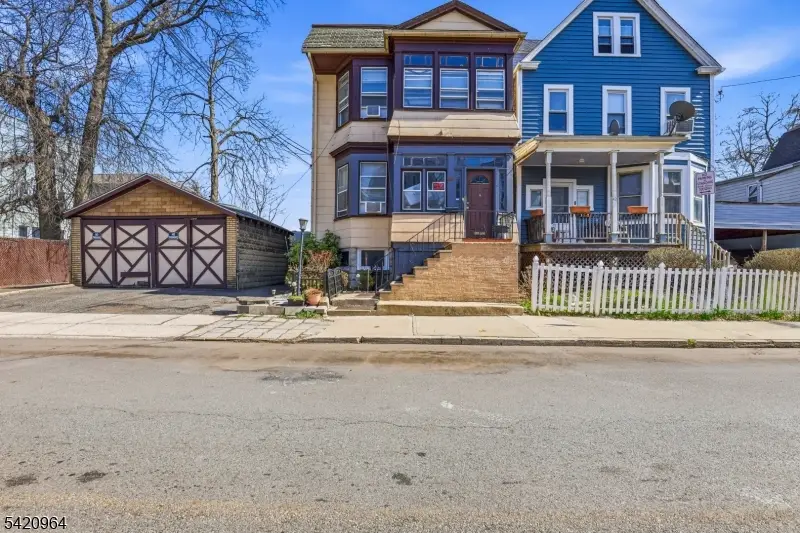 40 Schley St, Newark, NJ 07112 - #1