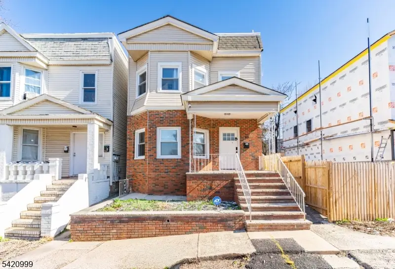 204 19th Ave, Irvington, NJ 07111 - #1