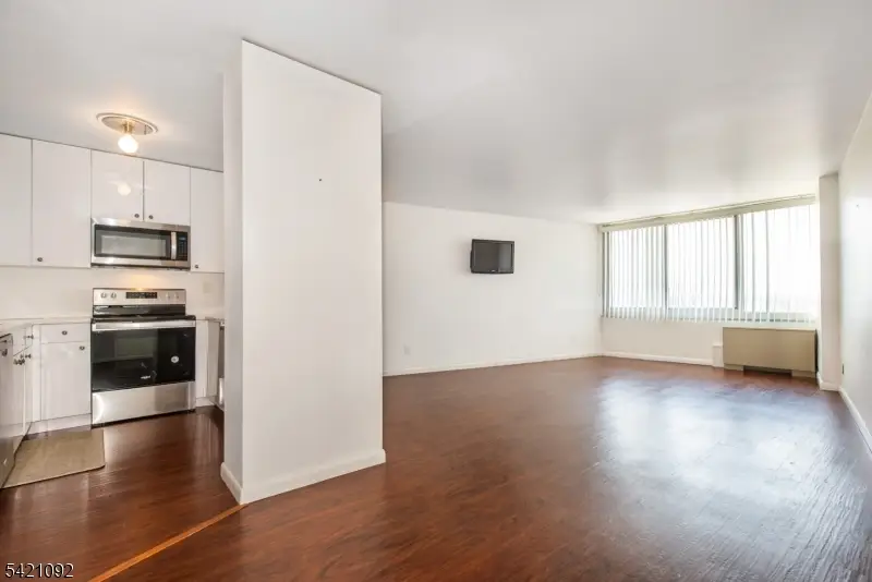 1 Claridge Drive #300, Verona, NJ 07044 - #2