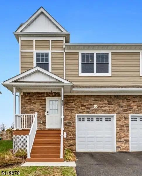 100 Valerie Dr, Manville, NJ 08835 - #1