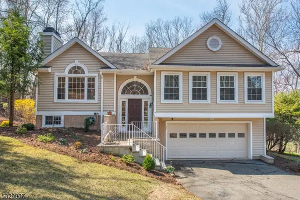 100 Canada Goose Dr, Allamuchy Twp., NJ 07840