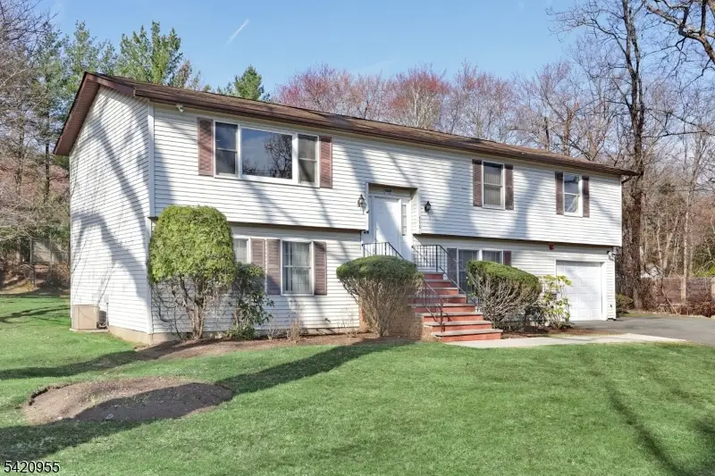 116 Hillside Ave, Midland Park, NJ 07432 - #2