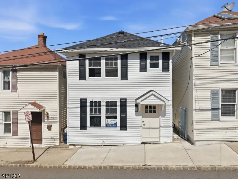 33 Clinton Pl, Morristown, NJ 07960 - #1