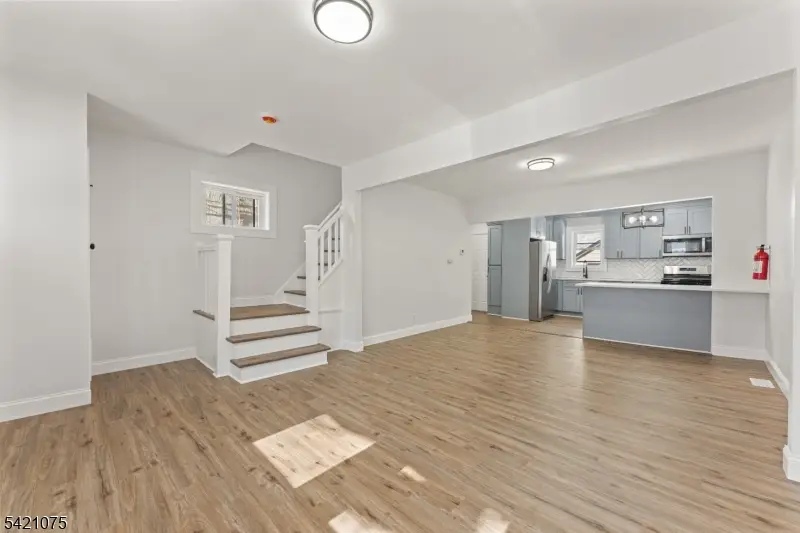 18 Hilton Ave, Maplewood, NJ 07040 - #3