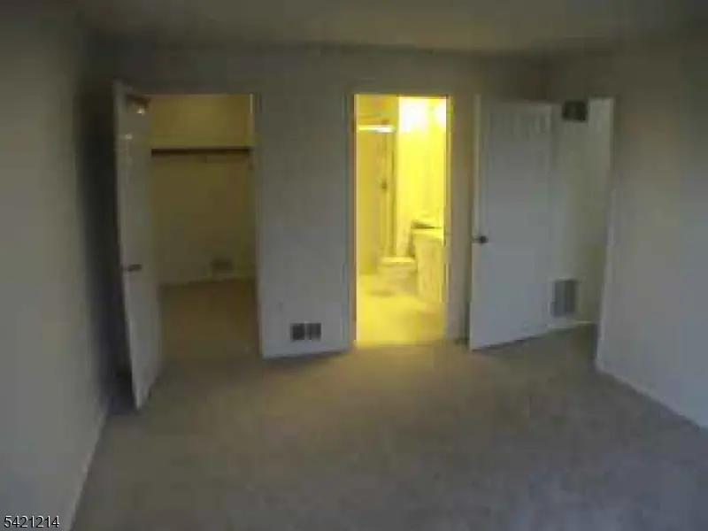 17 Fisher Dr, Franklin Park, NJ 08823 - #2