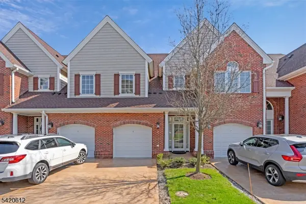 8 Schmidt Cir, Watchung Boro, NJ 07069