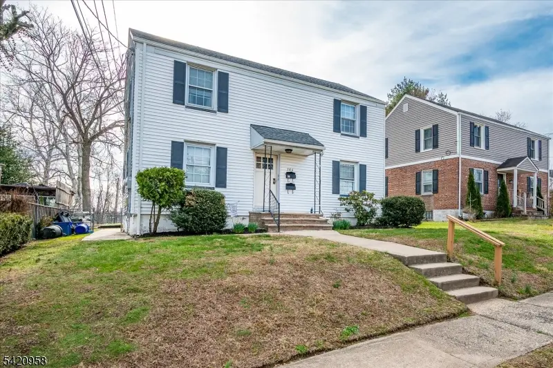346 N 6th Ave, Manville, NJ 08835 - #3