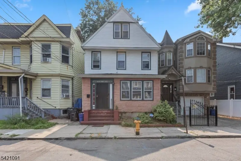 42 Mead St, Newark, NJ 07106 - #1