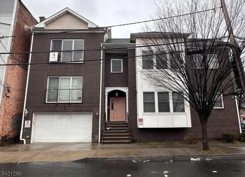 54-56 Oriental St, Newark, NJ 07104 - #2