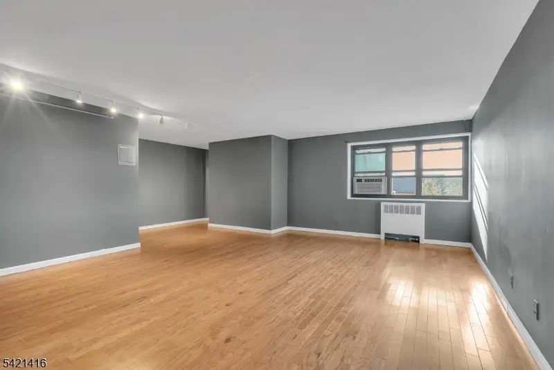 208 Anderson St, Hackensack, NJ 07601 - #2