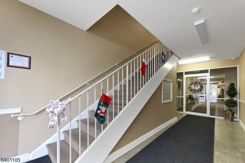 520 Victor St #42, Saddle Brook, NJ 07663 - #2