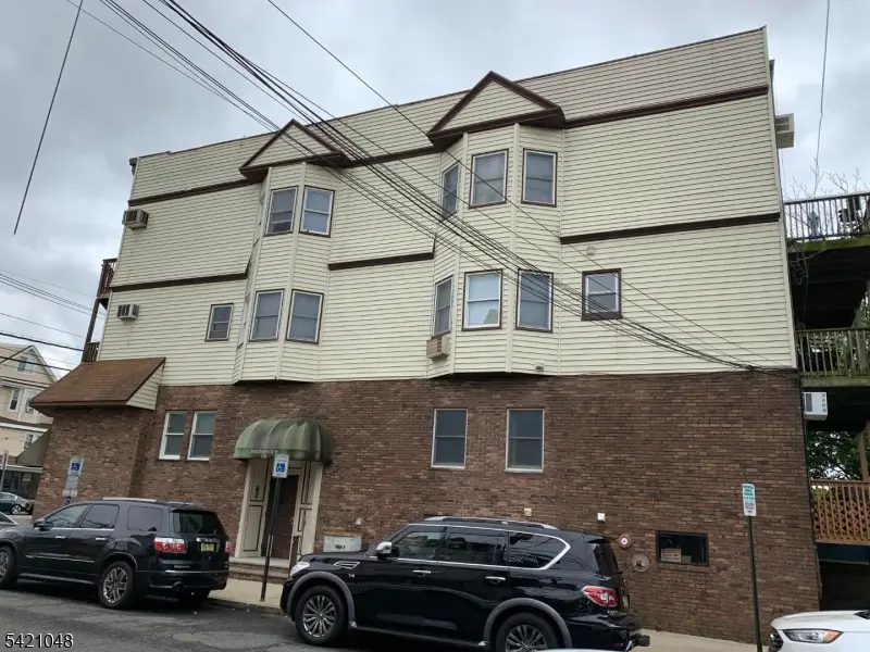 116 W 19th St #1A, Bayonne, NJ 07002 - #2