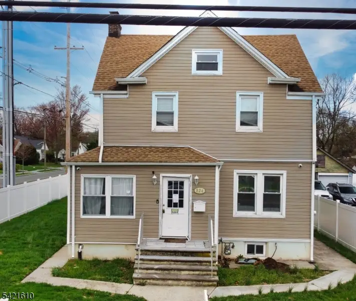 824 Chestnut St, Roselle, NJ 07203 - #1