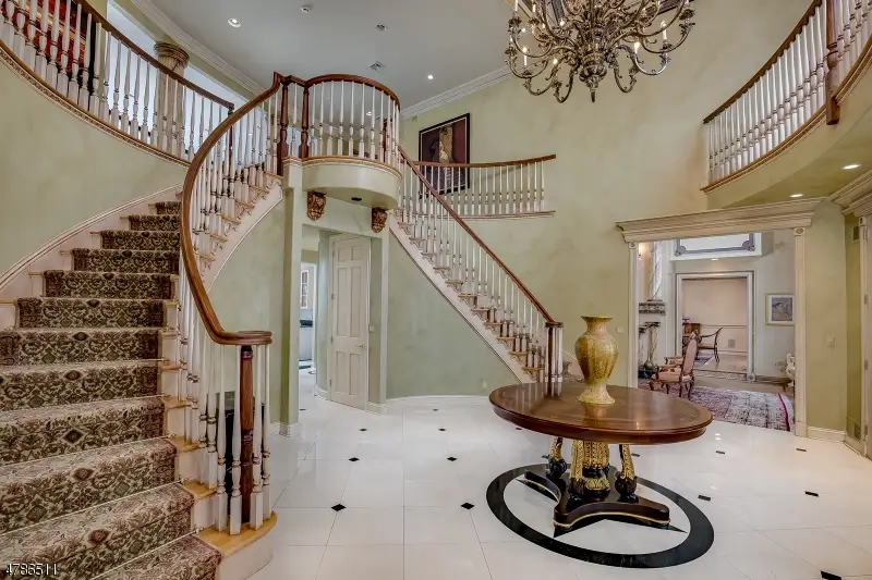 5 Queens Ct, Mendham, NJ 07945 - #3