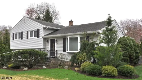 28 Jefferson Pl, Montvale Boro, NJ 07645