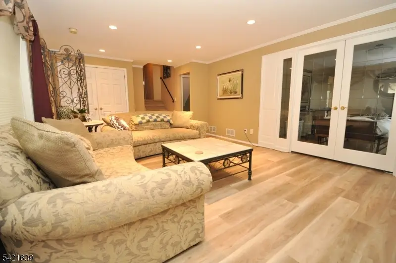 28 Jefferson Pl, Montvale, NJ 07645 - #2