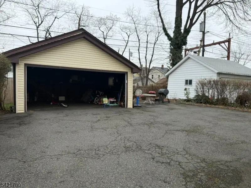 538 N Maple Ave, East Orange, NJ 07017 - #2