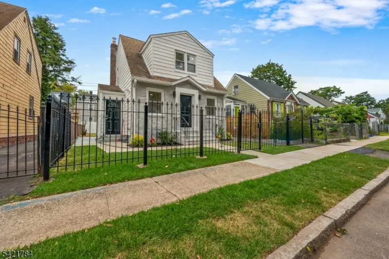 510 Halsted St, East Orange, NJ 07018 - #3