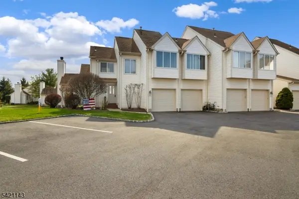 8 Russell Ct, Montville Twp., NJ 07045