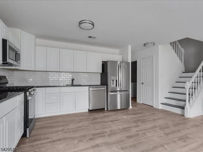 34 S Pointe Cir, Tinton Falls, NJ 07753 - #3